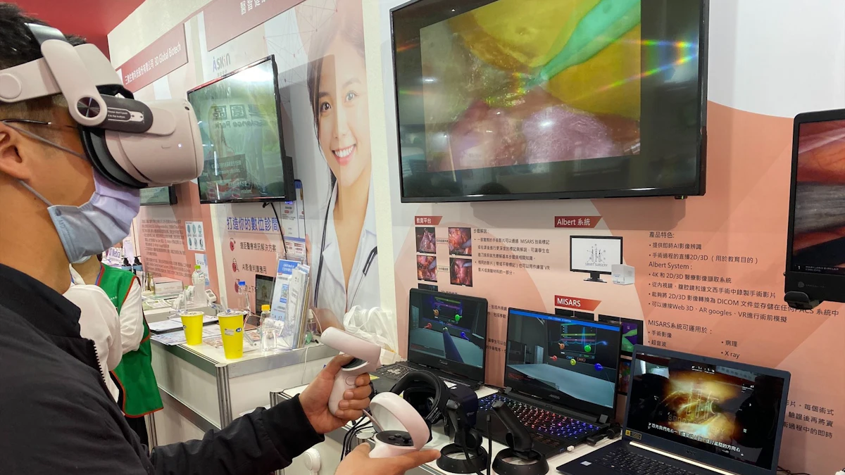 Ubitus Lets Doctors Practice Robotic Surgery with VR Streaming ...