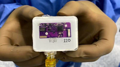 Researchers from WashU Medicine and Northwestern University developed an implantable device that can detect an overdose and rapidly deliver naloxone.