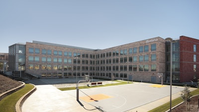 Hires Illumina Building Sportcourt