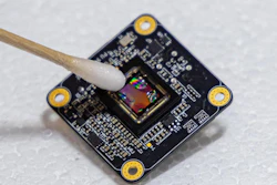 The DeepInMiniMicroscope developed by UC Davis electrical engineering professor Weijian Yang combines optical technology and machine learning to create a device that can take high-resolution three-dimensional images inside living tissue.