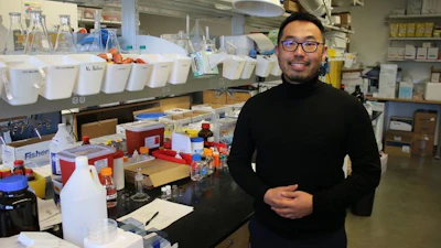 OHSU scientist Lei Wang, Ph.D., is part of a new federally funded initiative to develop an eye scan to detect early screening for Alzheimer’s disease. Wang, an organic chemist by training, is collaborating with OHSU imaging expert Yifan Jian, Ph.D. If the research initiative succeeds, it could result in a low-cost and widely accessible screening tool.