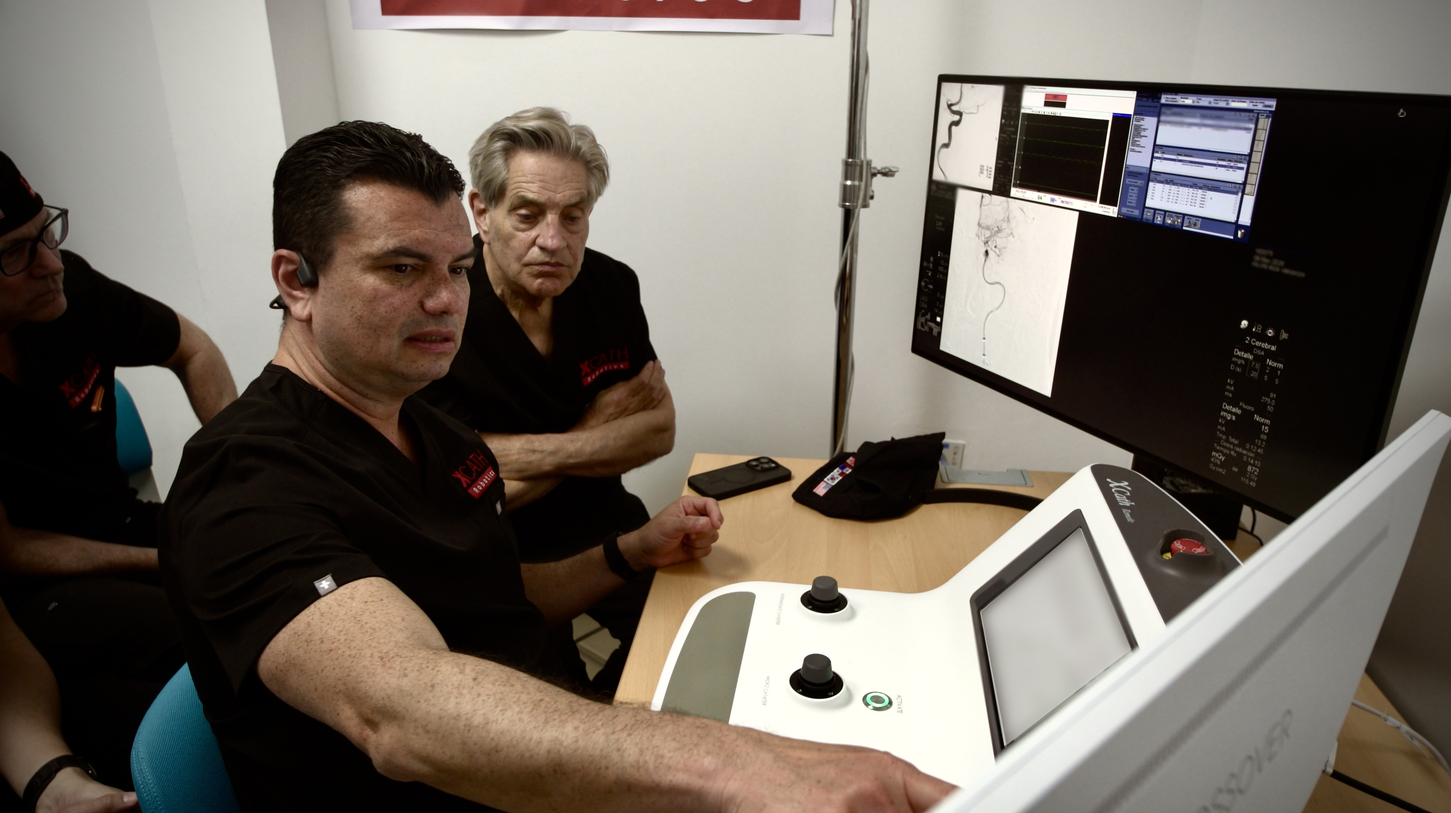 X Cath Team Santiago Control Room Dr Pereira Dr Moll For Wire