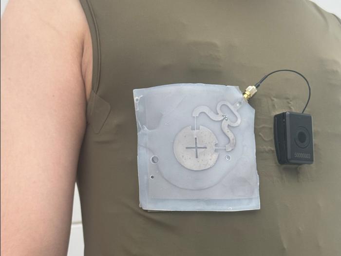 Researchers demonstrated a soft, printable hydrogel electrode that conforms to the skin while recording physiological signals. The material maintained close contact during movement and under wet conditions, offering a potential platform for future wearable health-monitoring technologies.